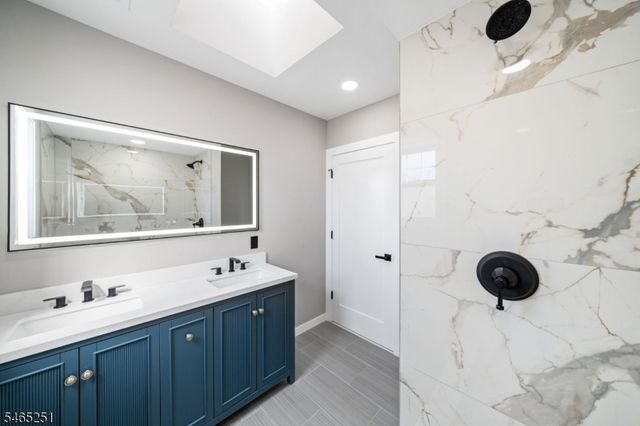 1123 Thompson Ave, Roselle Boro, NJ 07203