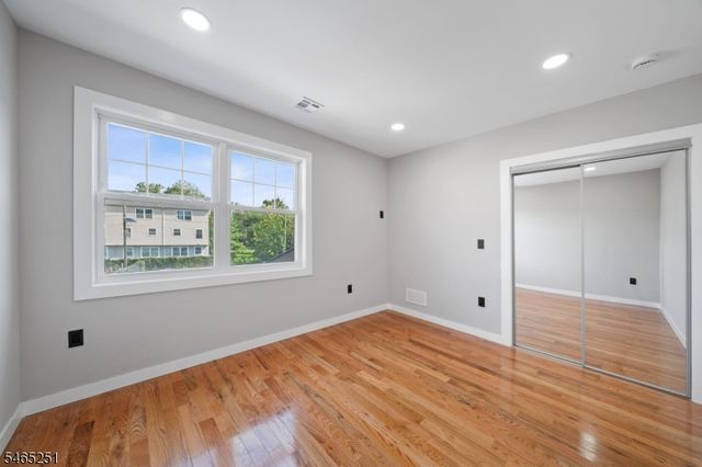 1123 Thompson Ave, Roselle Boro, NJ 07203