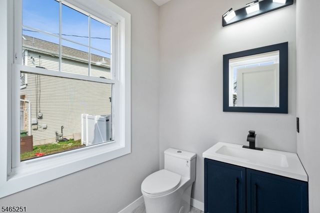 1123 Thompson Ave, Roselle Boro, NJ 07203