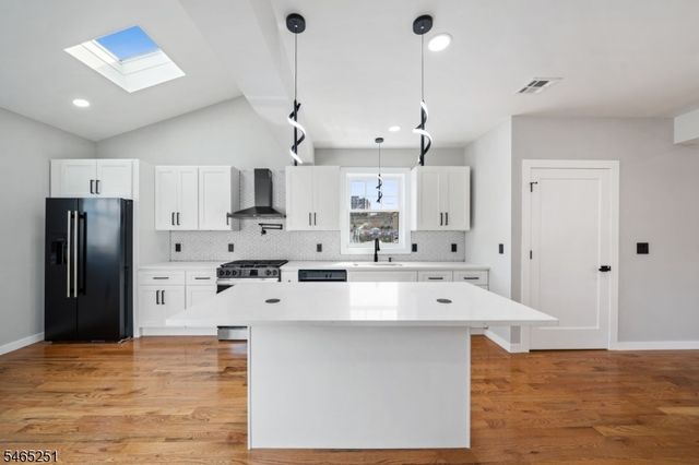 1123 Thompson Ave, Roselle Boro, NJ 07203