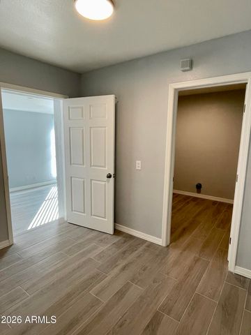 7519 N 59TH Lane, Glendale, AZ 85301