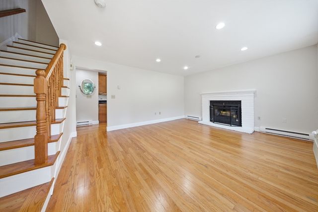 10 Erick Rd 32, Mansfield, MA 02048