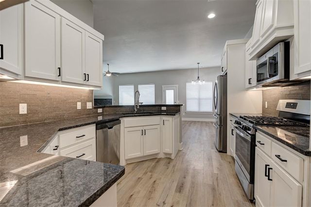 2820 Summit Crossing Parkway, Norman, OK 73071