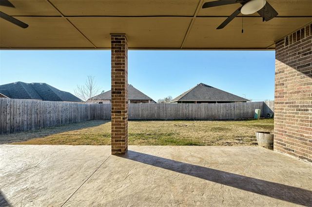 2820 Summit Crossing Parkway, Norman, OK 73071