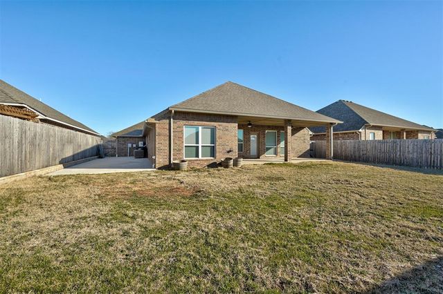 2820 Summit Crossing Parkway, Norman, OK 73071