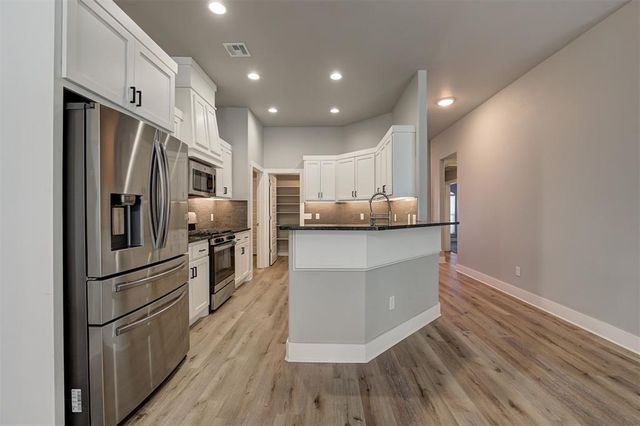 2820 Summit Crossing Parkway, Norman, OK 73071