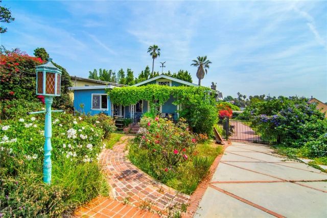 3036 Surry Street, Los Angeles, CA 90027