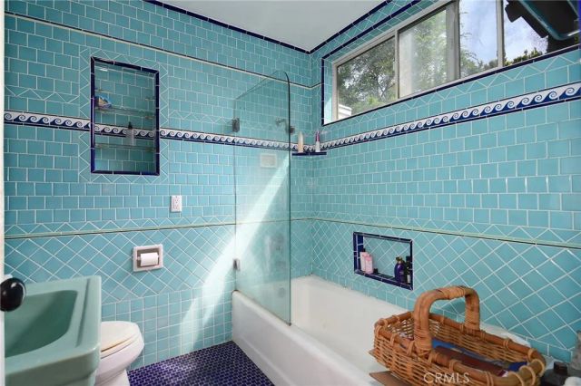 3036 Surry Street, Los Angeles, CA 90027