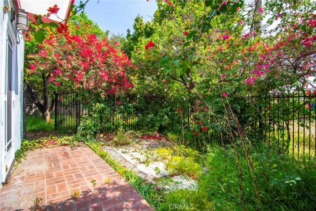 3036 Surry Street, Los Angeles, CA 90027