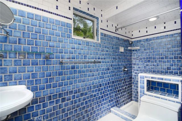 3036 Surry Street, Los Angeles, CA 90027