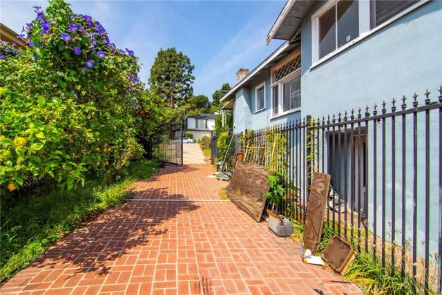 3036 Surry Street, Los Angeles, CA 90027