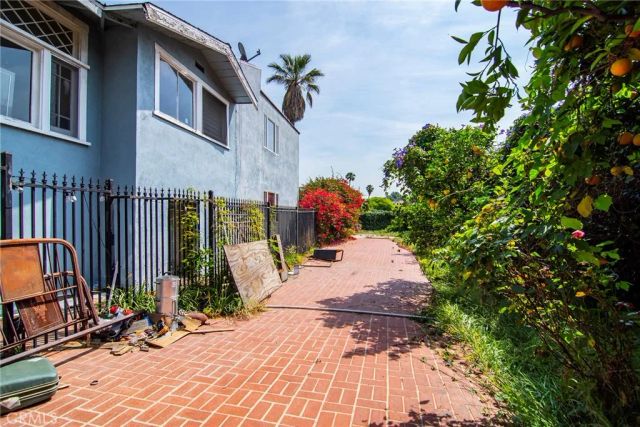 3036 Surry Street, Los Angeles, CA 90027