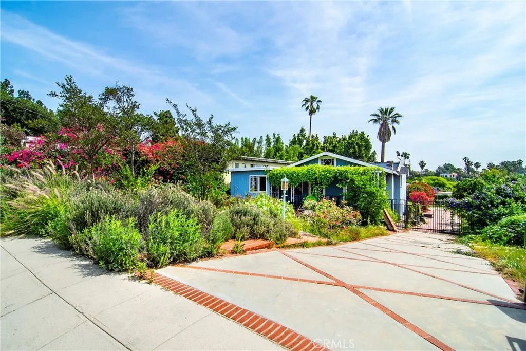 3036 Surry Street, Los Angeles, CA 90027