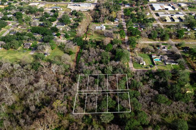 05 Baker St, Hempstead, TX 77445