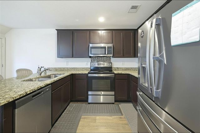 3274 SW Stonewall Lane, South Fulton, GA 30349