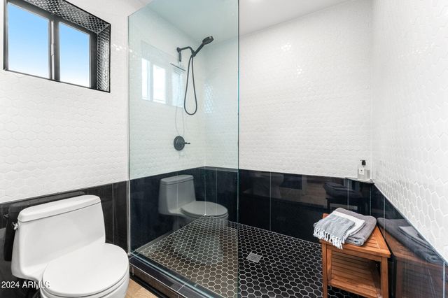 7113 E MCDONALD Drive, Paradise Valley, AZ 85253