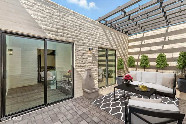 7113 E MCDONALD Drive, Paradise Valley, AZ 85253