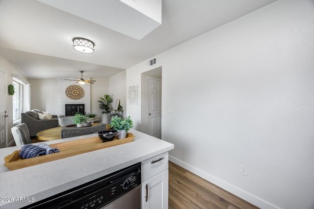 822 W MALIBU Drive, Tempe, AZ 85282