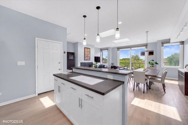 2919 N SOUTHPORT Avenue 4, Chicago, IL 60657