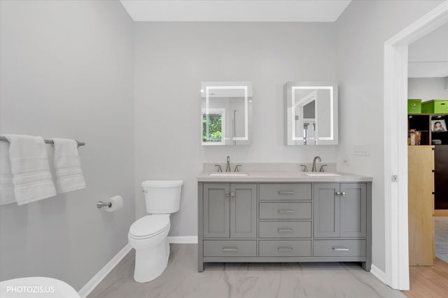 2919 N SOUTHPORT Avenue 4, Chicago, IL 60657