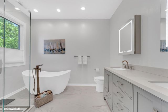 2919 N SOUTHPORT Avenue 4, Chicago, IL 60657