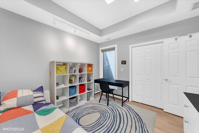 2919 N SOUTHPORT Avenue 4, Chicago, IL 60657