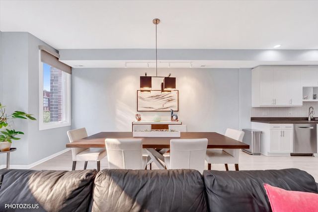 2919 N SOUTHPORT Avenue 4, Chicago, IL 60657