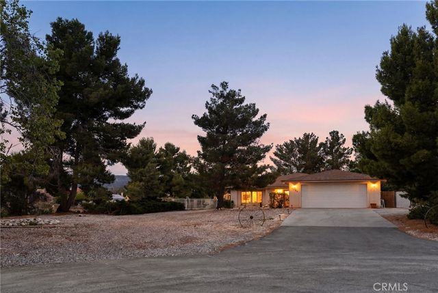 9554 Sunrise Court, Phelan, CA 92371