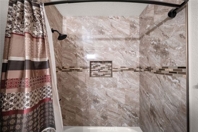 9554 Sunrise Court, Phelan, CA 92371