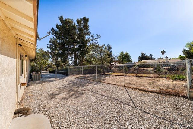 9554 Sunrise Court, Phelan, CA 92371