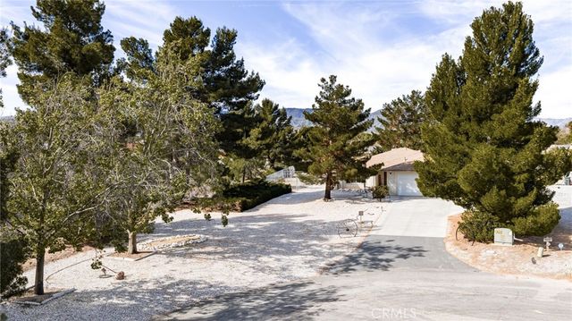 9554 Sunrise Court, Phelan, CA 92371