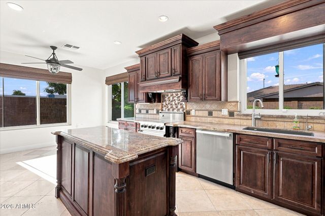3448 E LOWELL Avenue, Gilbert, AZ 85297