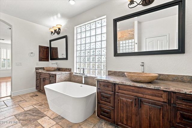 3448 E LOWELL Avenue, Gilbert, AZ 85297