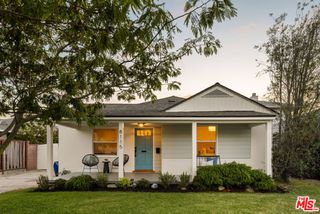 8115 Georgetown Avenue, Los Angeles, CA 90045