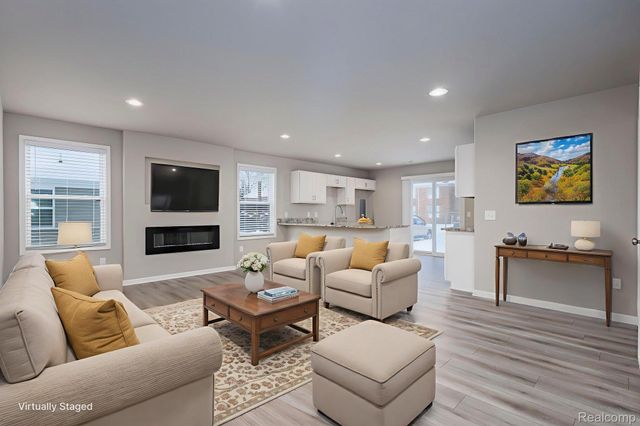 18754 14 mile road 22, Roseville, MI 48066