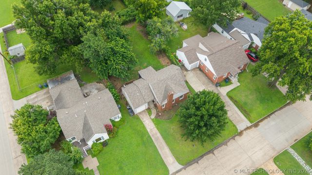 1307 S Quebec Avenue, Tulsa, OK 74112