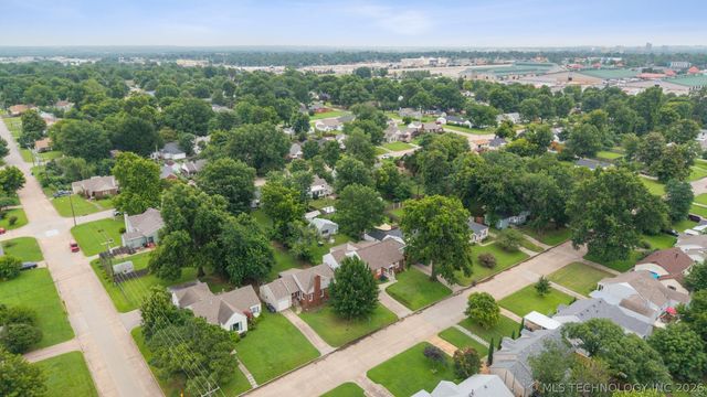 1307 S Quebec Avenue, Tulsa, OK 74112