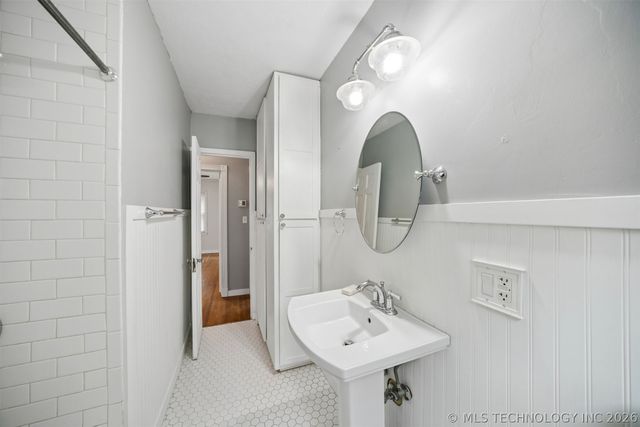 1307 S Quebec Avenue, Tulsa, OK 74112