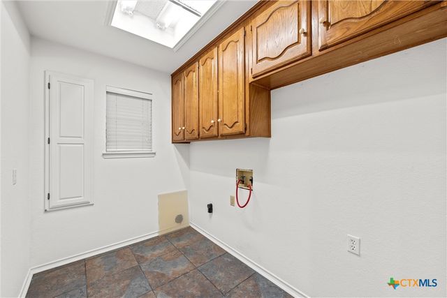 8216 Teakwood Drive, Woodway, TX 76712