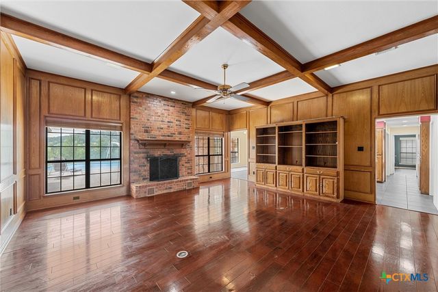 8216 Teakwood Drive, Woodway, TX 76712