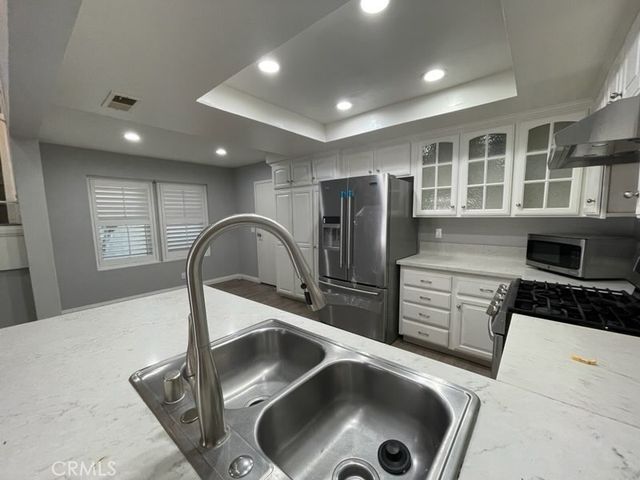 8 Clover 46, Irvine, CA 92604