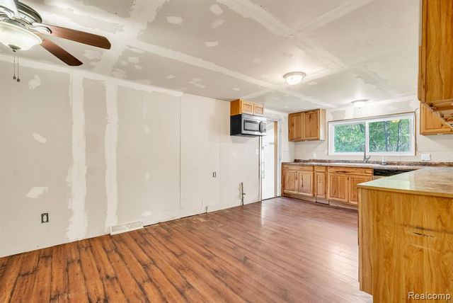 7054 Mccords Avenue, Alto, MI 49302