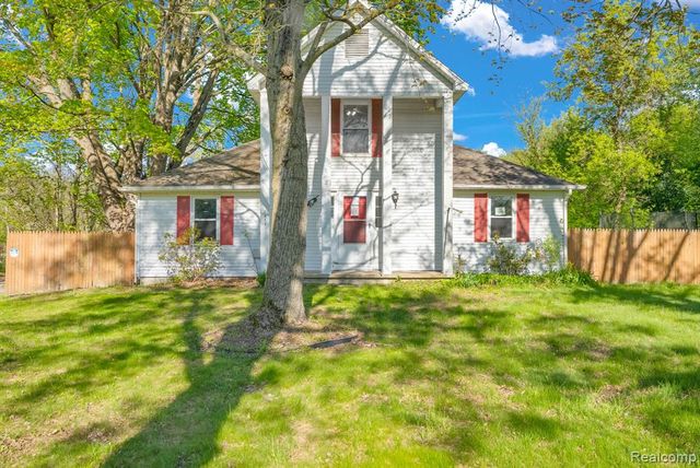 7054 Mccords Avenue, Alto, MI 49302
