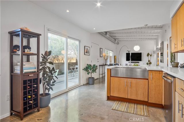 2218 Silver Ridge, Los Angeles, CA 90039