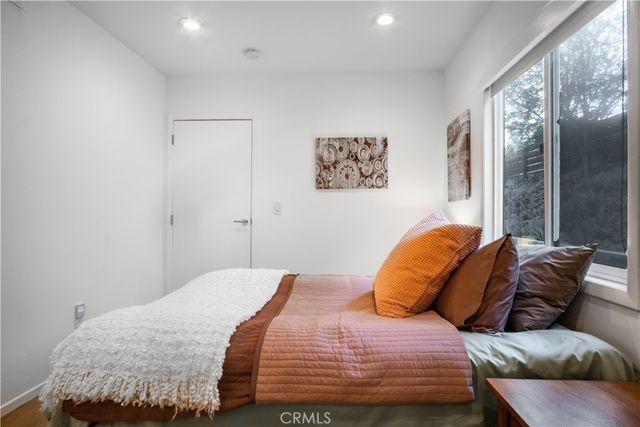 2218 Silver Ridge, Los Angeles, CA 90039