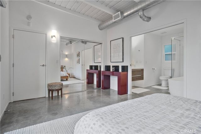2218 Silver Ridge, Los Angeles, CA 90039