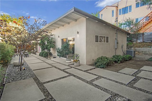 2218 Silver Ridge, Los Angeles, CA 90039