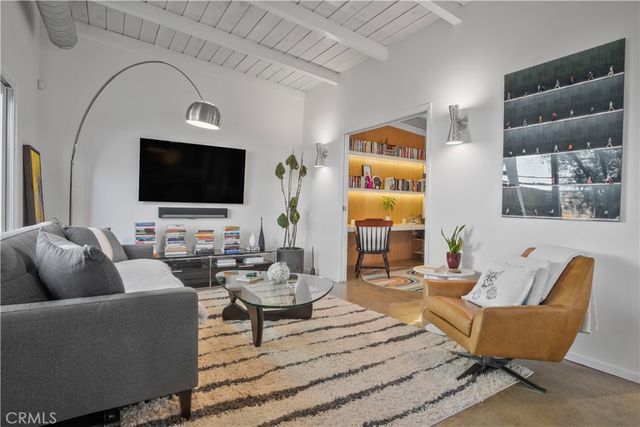 2218 Silver Ridge, Los Angeles, CA 90039