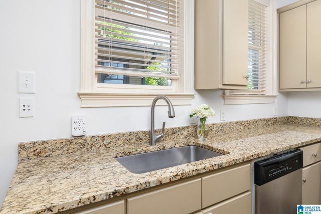 3121 Highland Ave S Apt 202, Birmingham, AL 35205