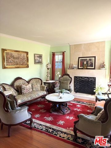 1325 N Spaulding Avenue, Los Angeles, CA 90046